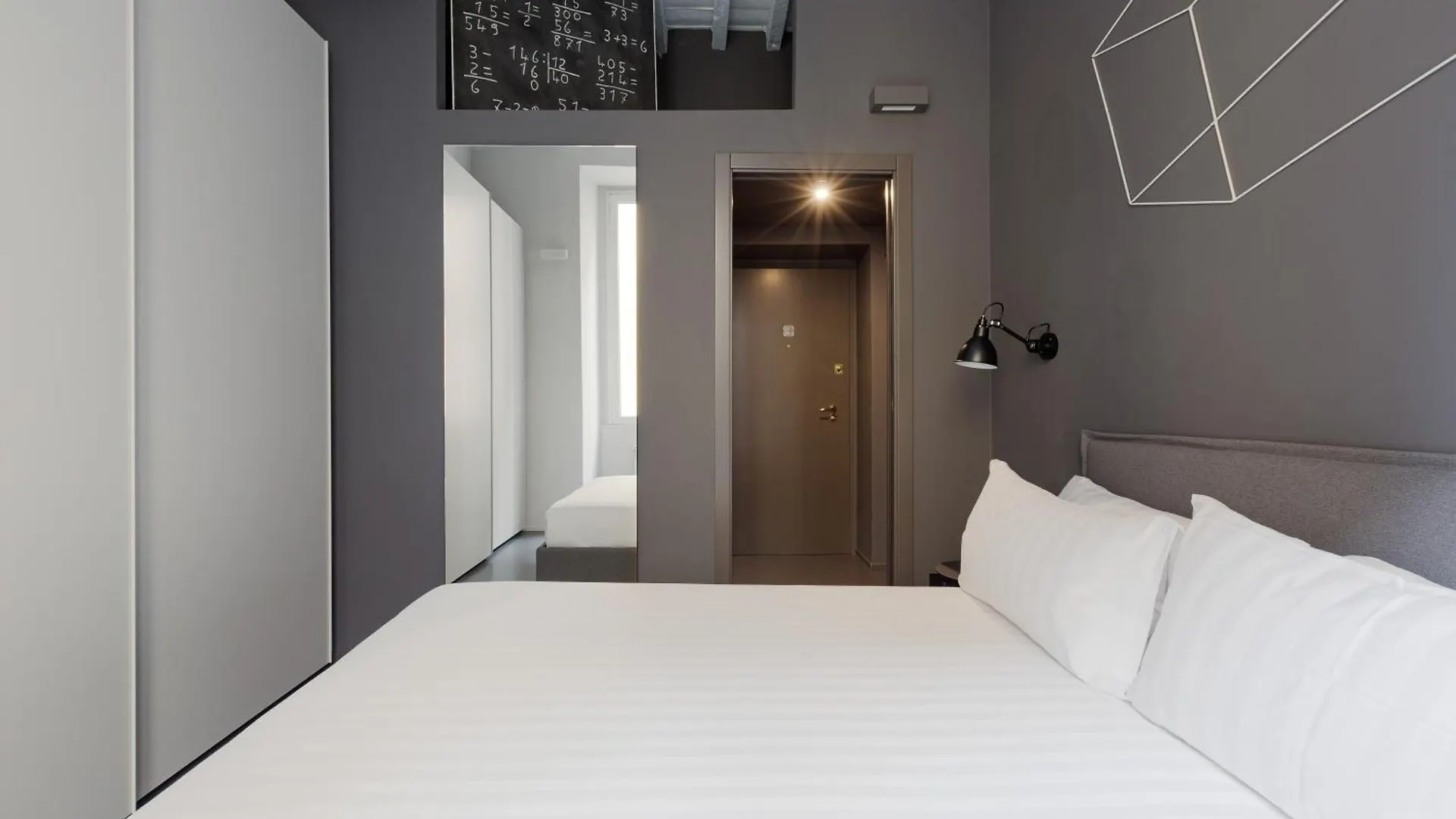 Brera Apartments In Moscova Milano 0*,  Italia